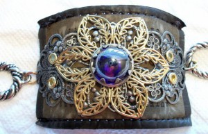 Jean label cuff